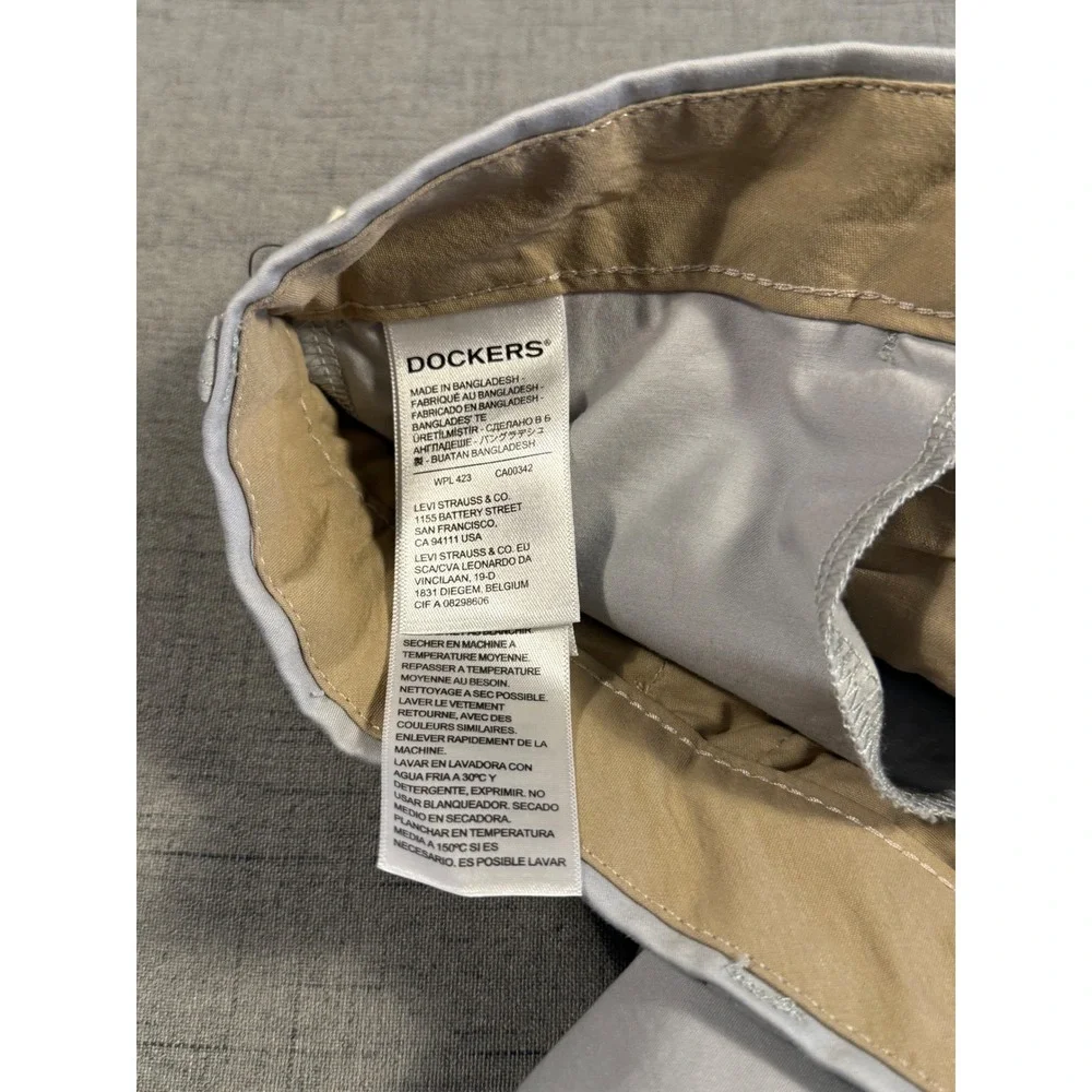 Dockers Ultimate Short Mens 42 Light Grey Flex Comfort Waistband Chino NEW